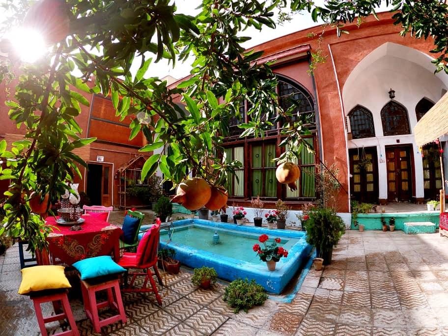 اقامتگاه بوم گردی نارگل اصفهان