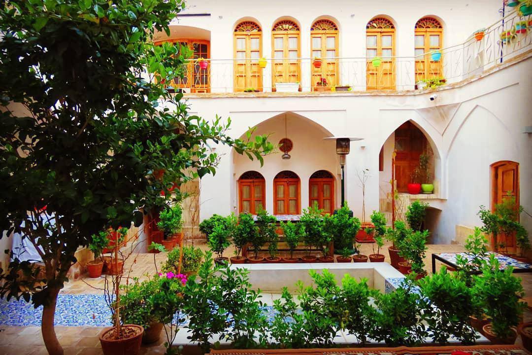 اتاق گوشواره تشک