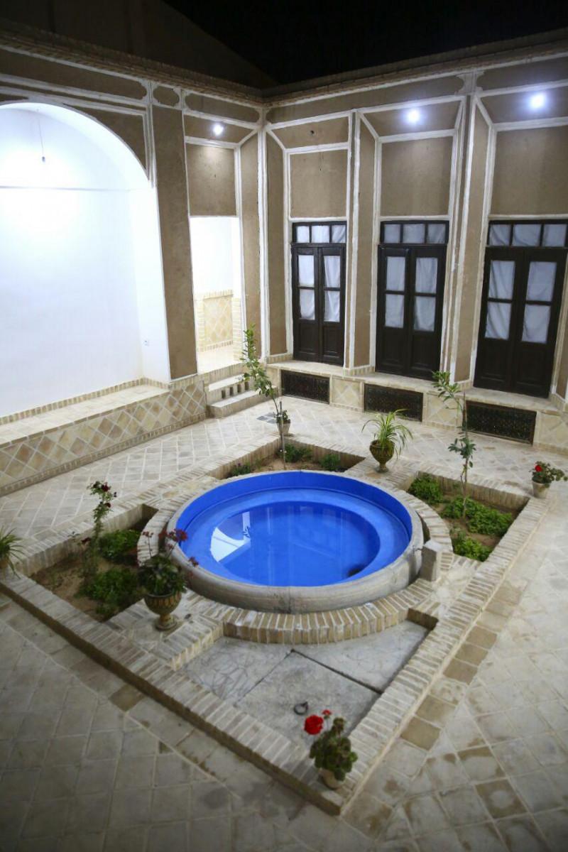 بوم گردی شاخه نبات یزد