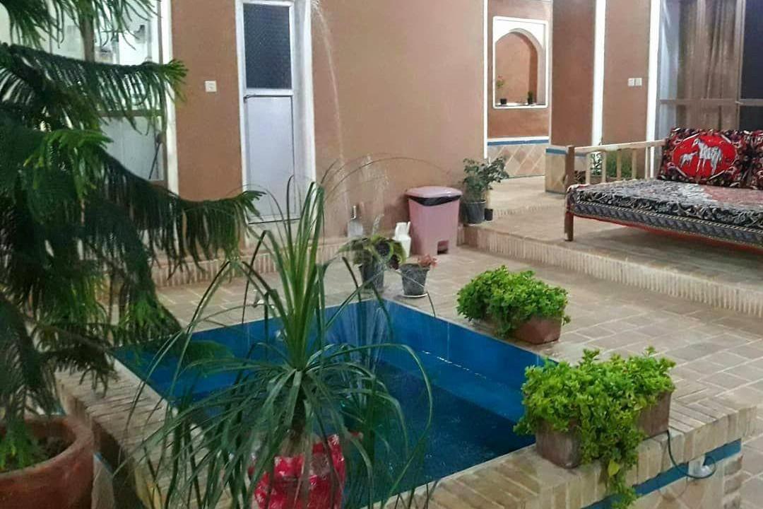 بوم گردی در ورزنه