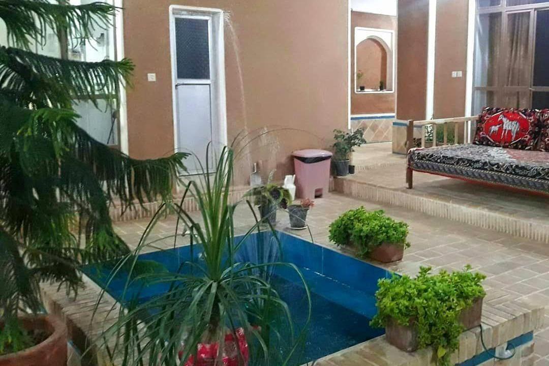 بوم گردی ورزنه