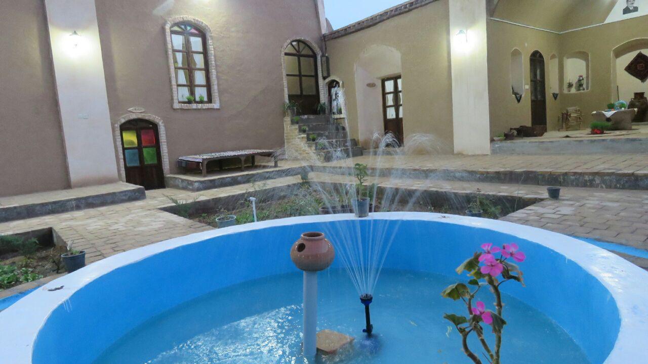 بوم گردی در بردسکن