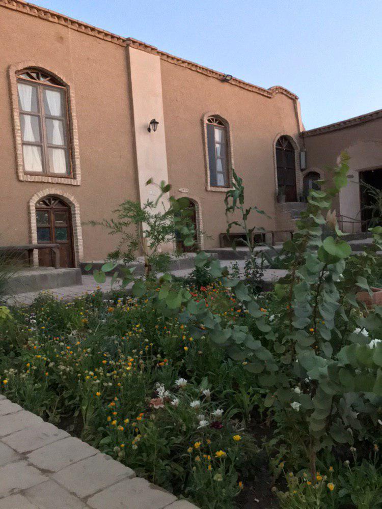 بوم گردی در بردسکن