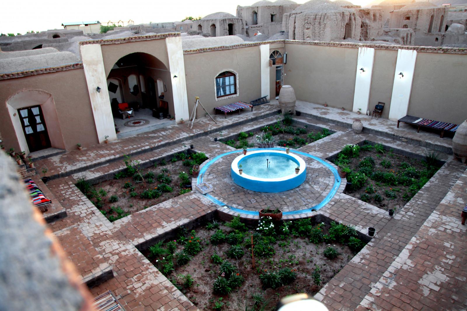 بوم گردی در بردسکن