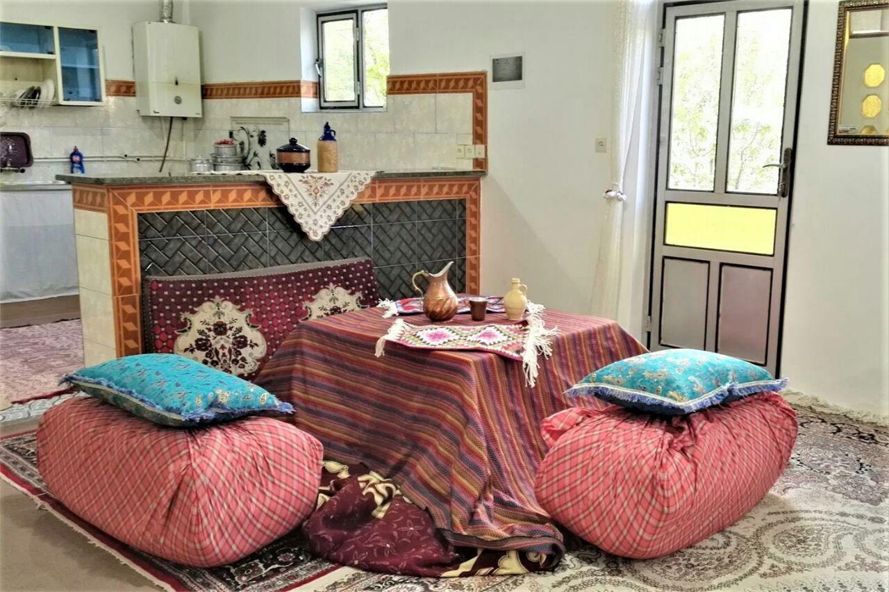 اقامتگاه بوم گردی تخت سلیمان