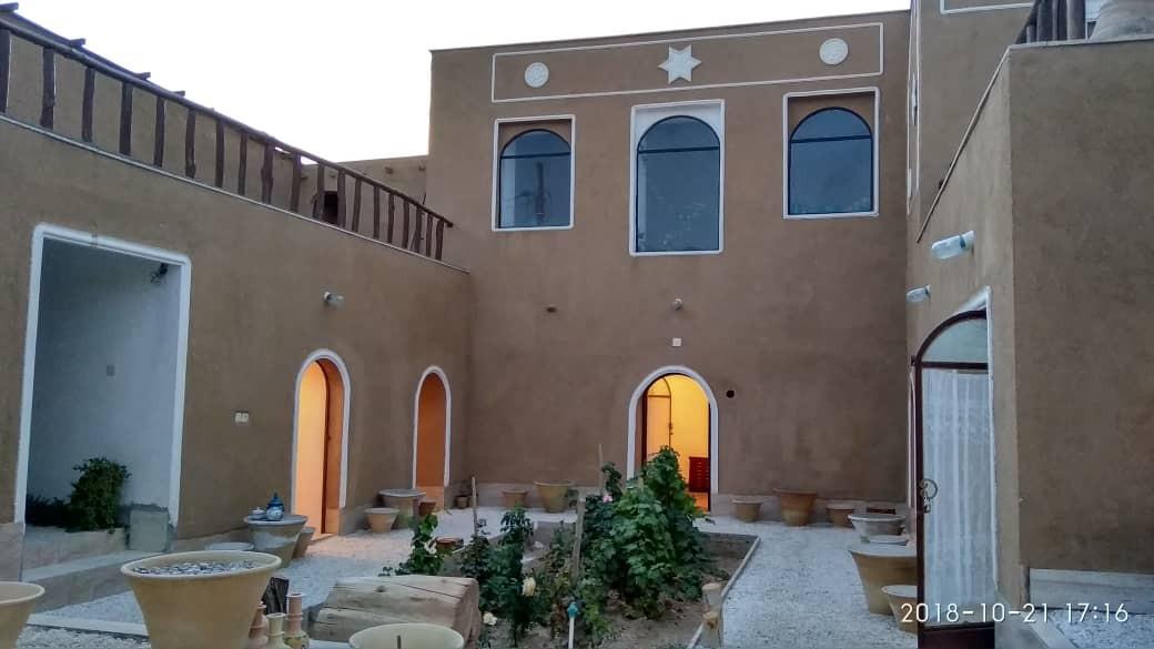 اتاق شرقی