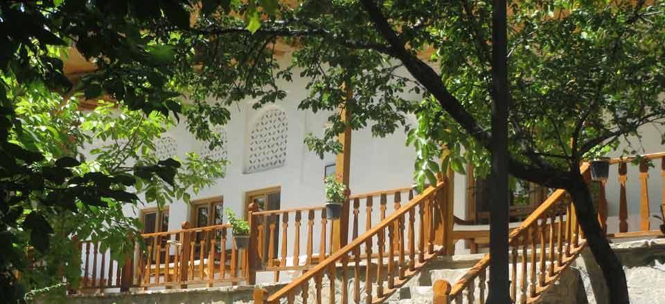 هتل سنتی خانه گل در شهمیرزاد