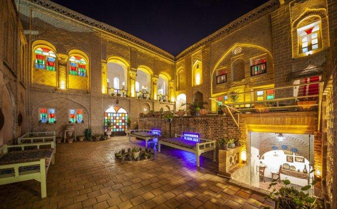 هتل سنتی خانه طبیب در شوشتر