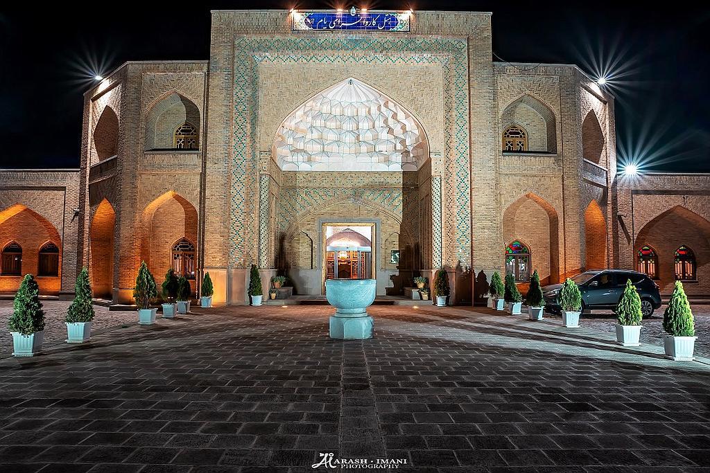 رزرو هتل در مرند