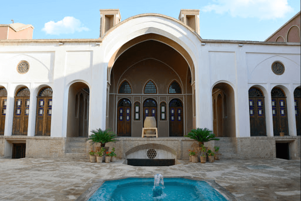 رزرو هتل سنتی شاسوسا کاشان  