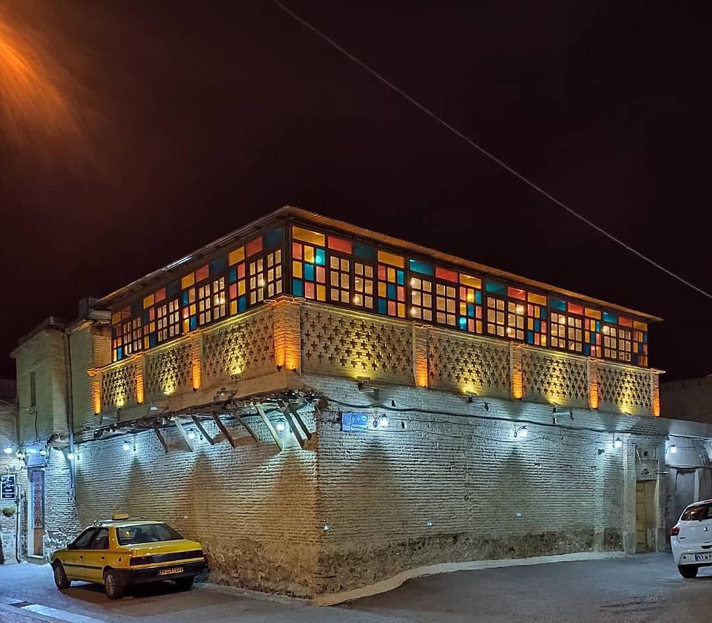 اقامتگاه سنتی سپهری در شیراز
