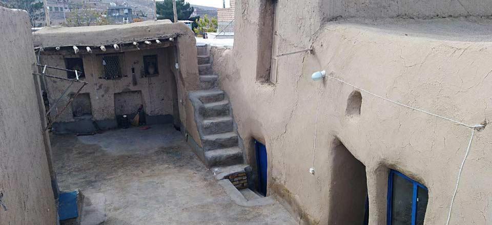 اقامتگاه زاغ بور در شاهرود