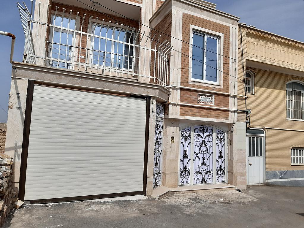 منزل طبقه اول جنب باغ فین