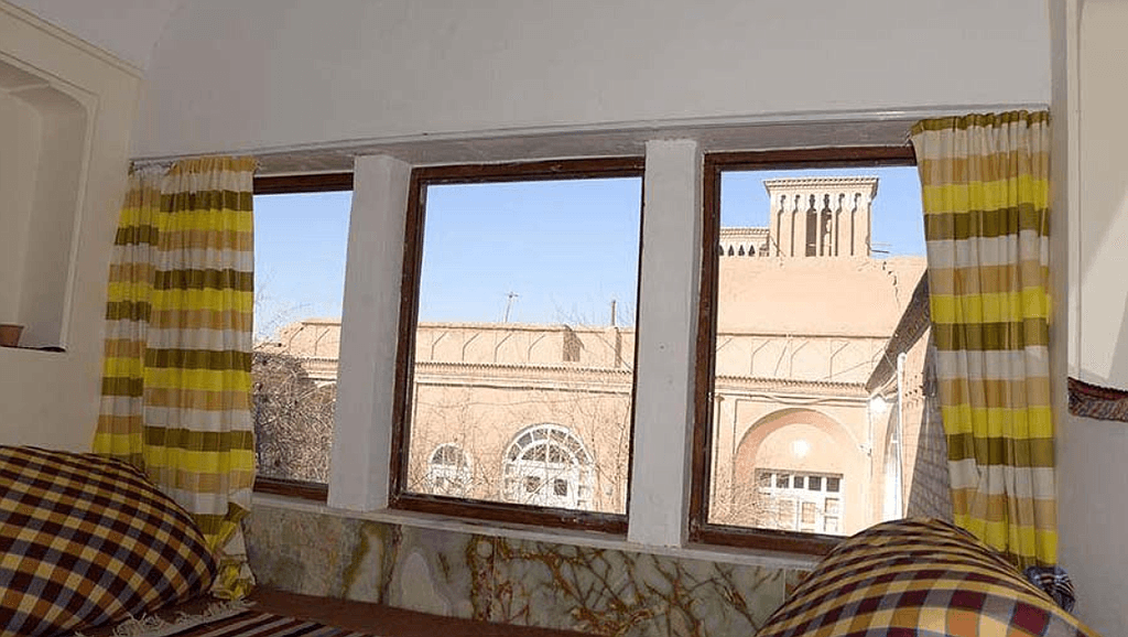 بوم گردی بهار عمر یزد