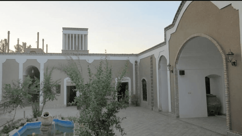 بوم گردی گل بی بی در گناباد
