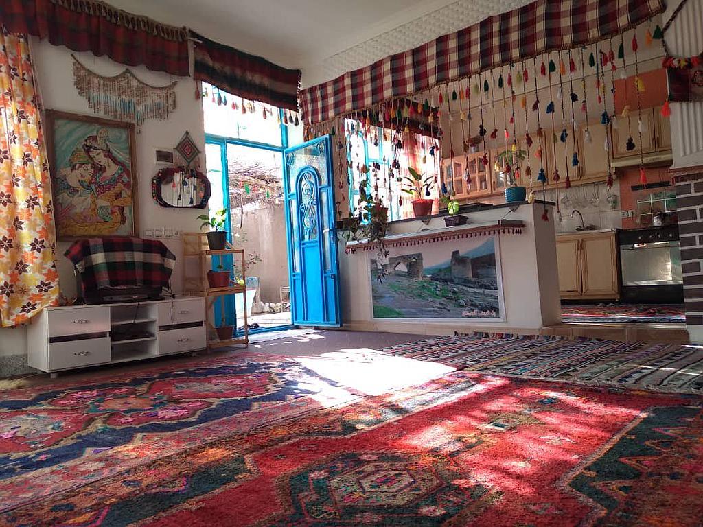 بوم گردی چهار طاقی دره شهر