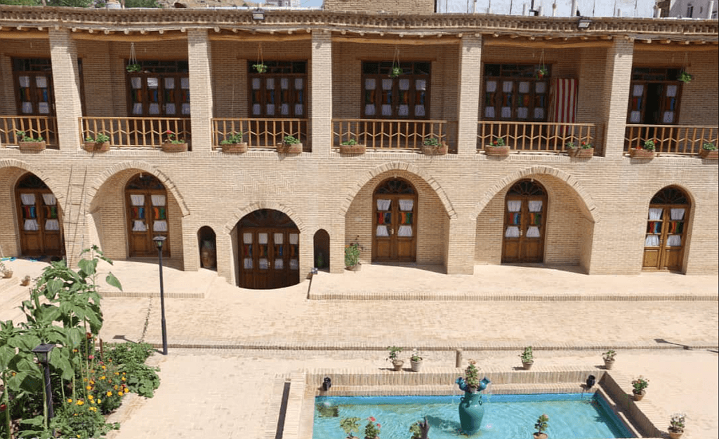 اقامتگاه شهر سامن در ملایر