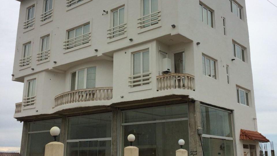 سوییت  در شهر ساحلی فرح اباد