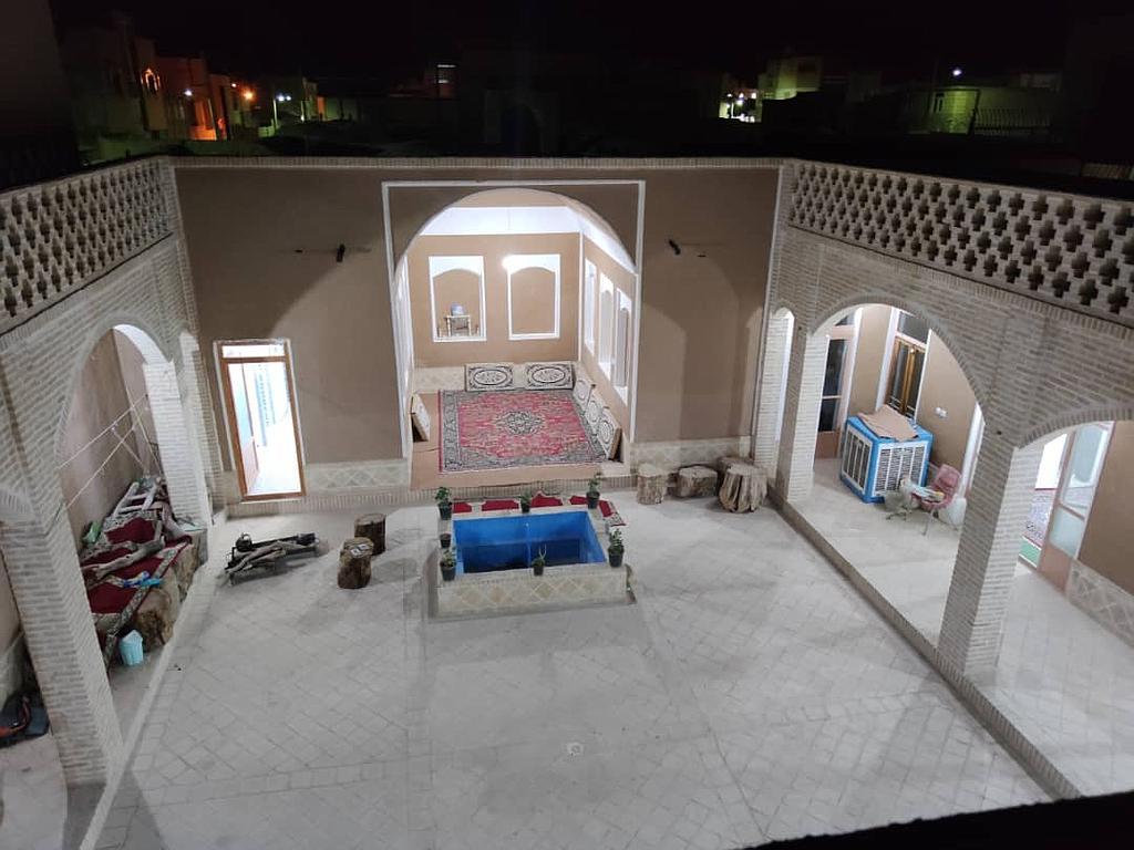 اقامتگاه سنتی شاباز ورزنه
