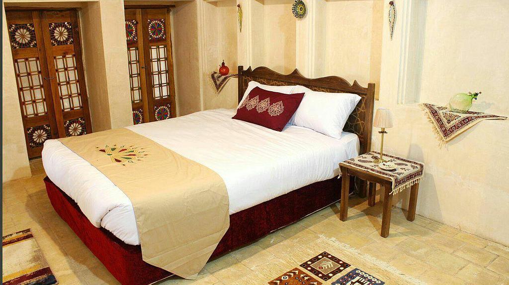 اقامتگاه در ابرکوه 