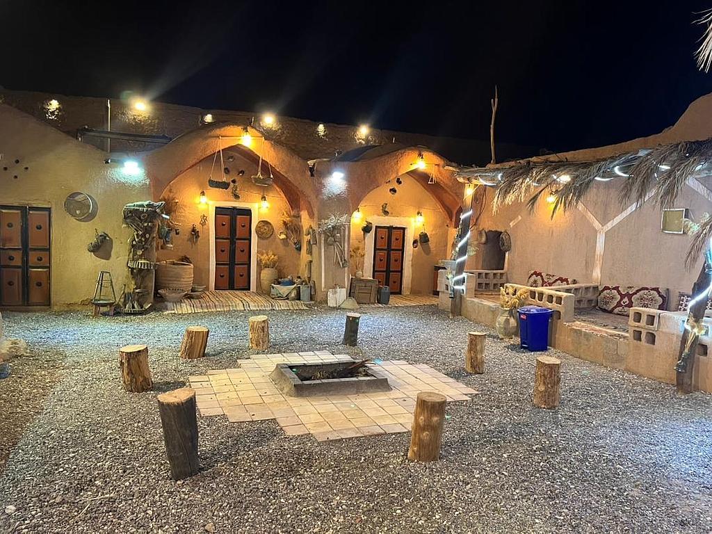 اقامتگاه بوم گردی شب نشین