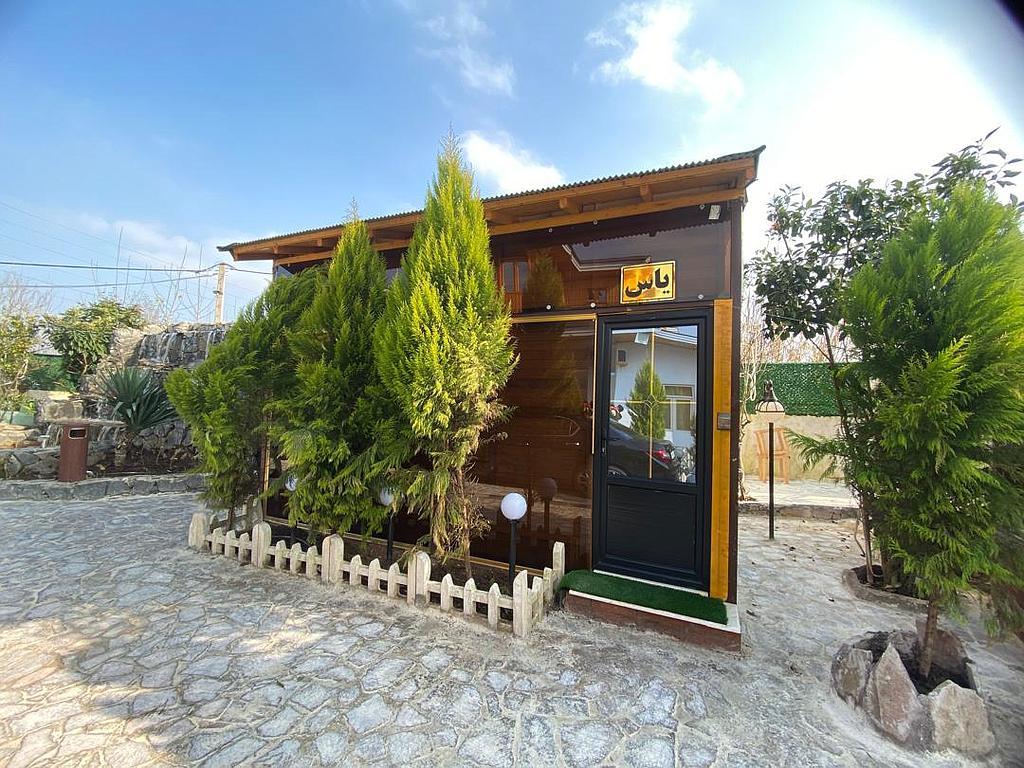 کلبه چوبی جکوزی دار یاس  