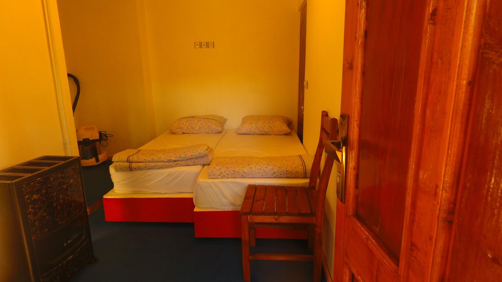 اقامتگاه بومگردی در فومن جنگلی در کنار رودخانه