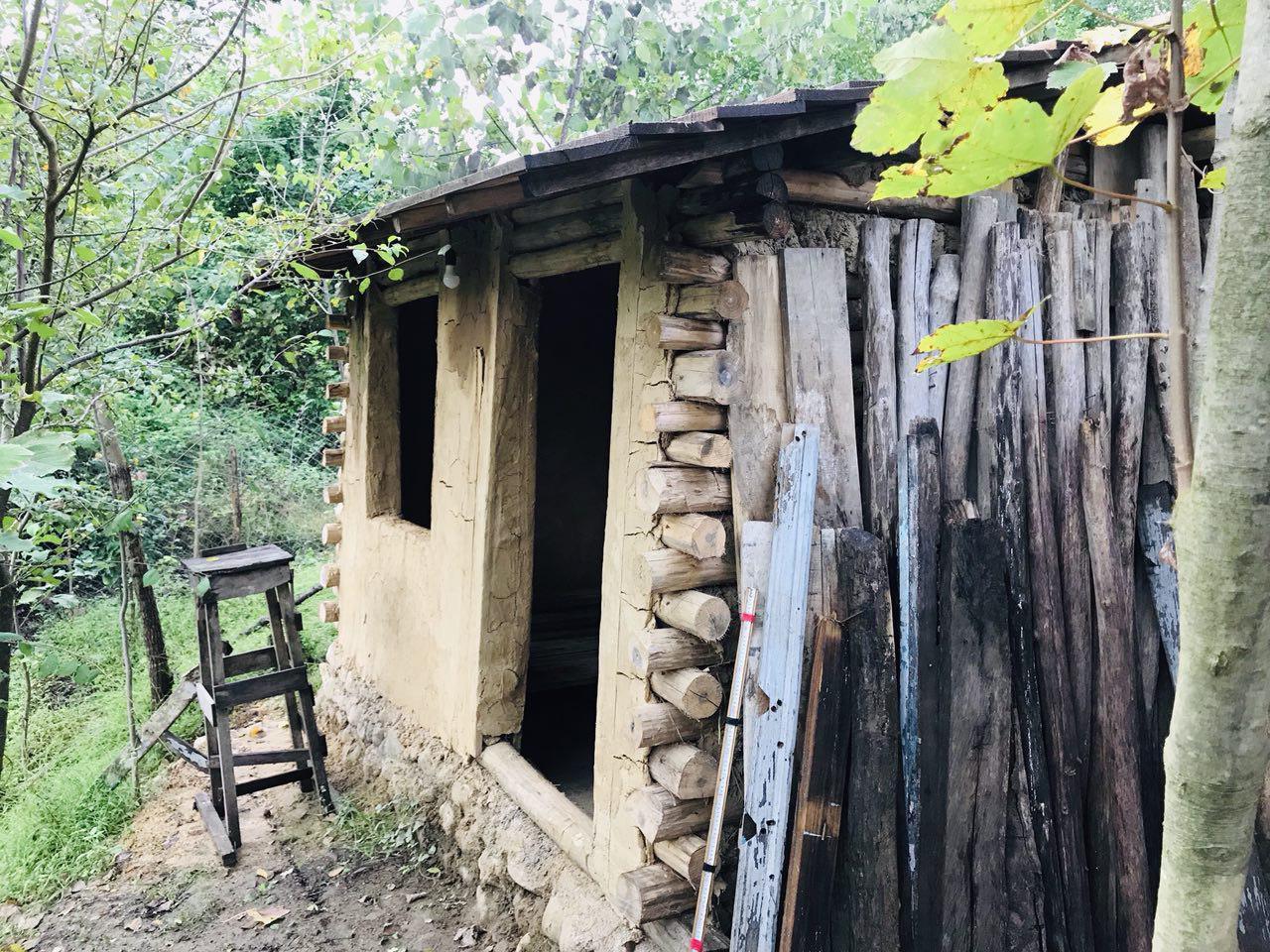 اقامتگاه بومگردی در فومن جنگلی در کنار رودخانه