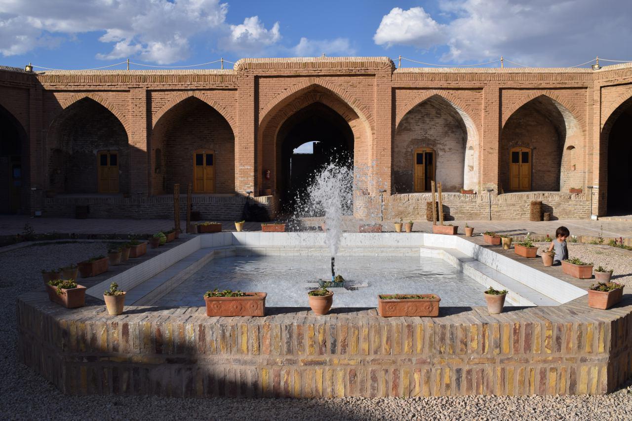 اجاره اقامتگاه بوم گردی در طبس مسینا