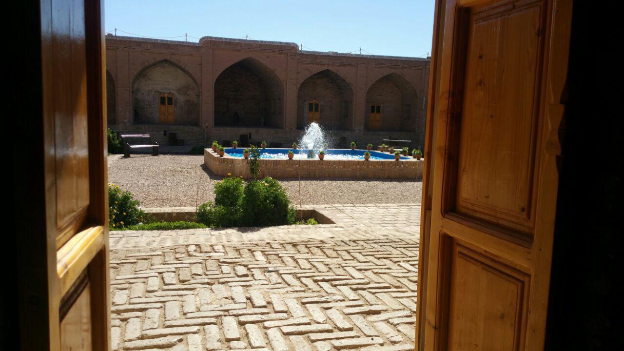 اجاره اقامتگاه بوم گردی در طبس مسینا