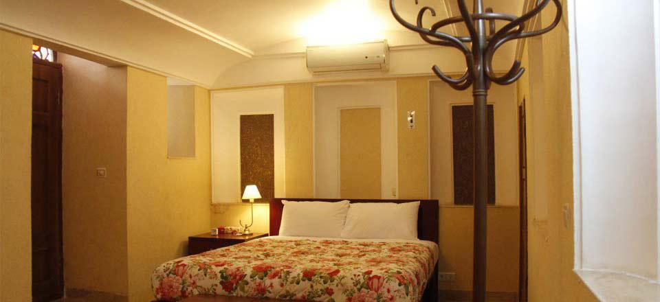 اجاره اقامتگاه سنتی خانه سه نیک یزد