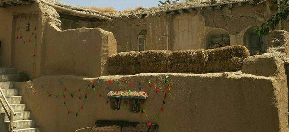 اقامتگاه بوم گردی مزداگرد در همدان