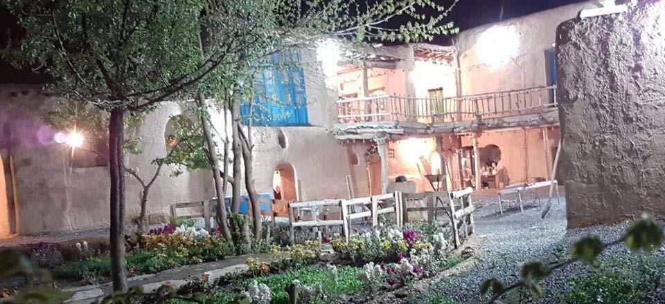 اقامتگاه بوم گردی مزداگرد در همدان