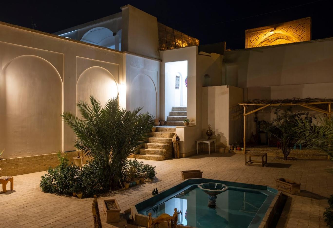 اجاره اقامتگاه بوم گردی کوشک فردوس در کاشان