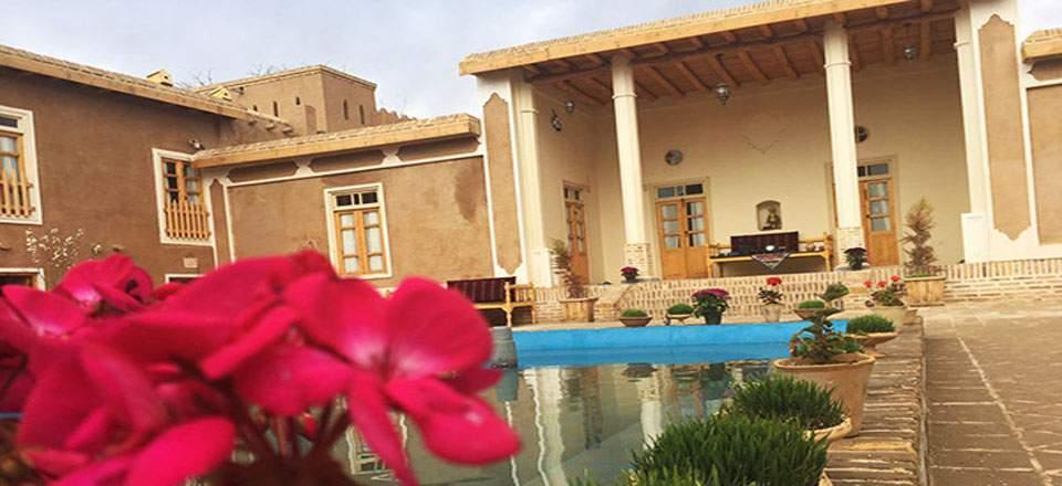 اقامتگاه بوم گردی ارگ رادکان چناران