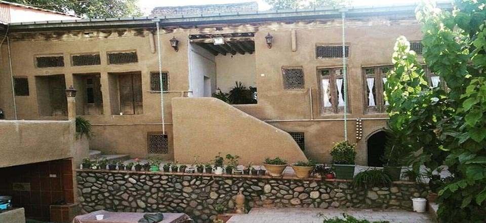 اقامتگاه بوم گردی حاج داوود بزرگمهر در کرج