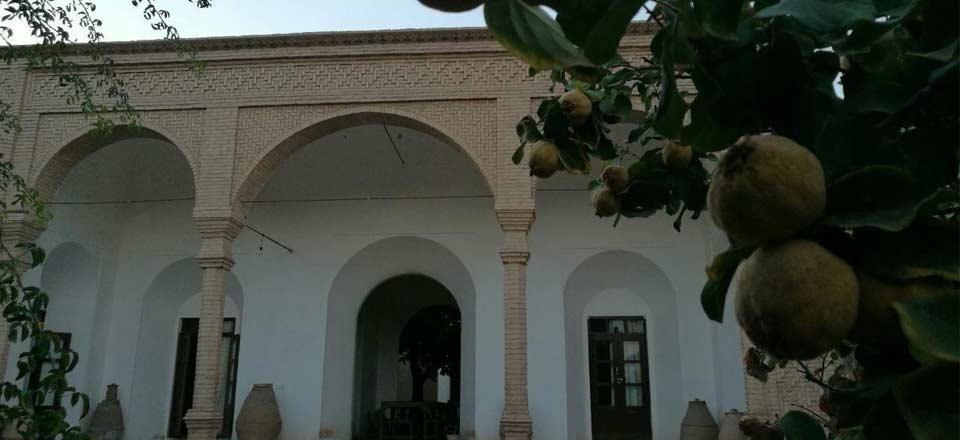 اجاره اقامتگاه بوم گردی قندچین راین