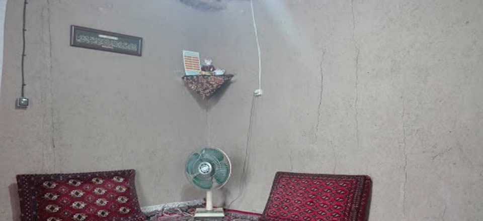 اقامتگاه بومگردی کلبه گلی در دلند