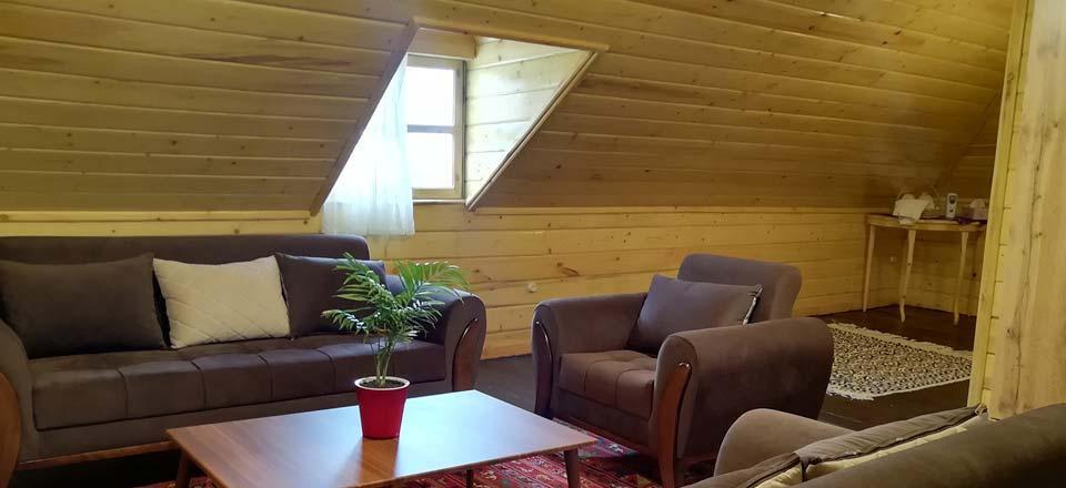 اقامتگاه بوم گردی ماه سو در بندر انزلی