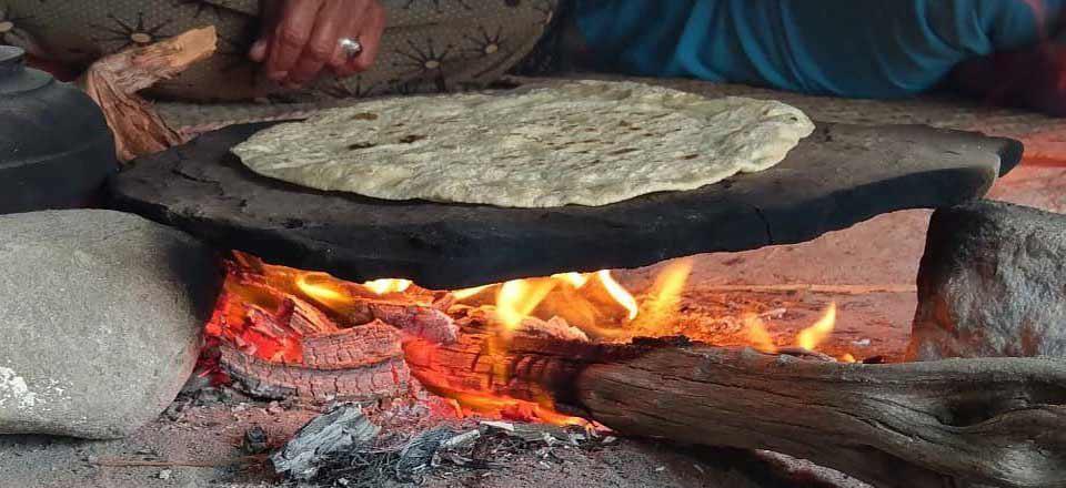 اقامتگاه بوم گردی ننه آقا در درود