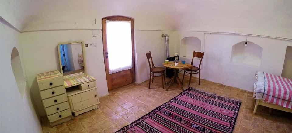 اقامتگاه بوم گردی مزراچو در نایین