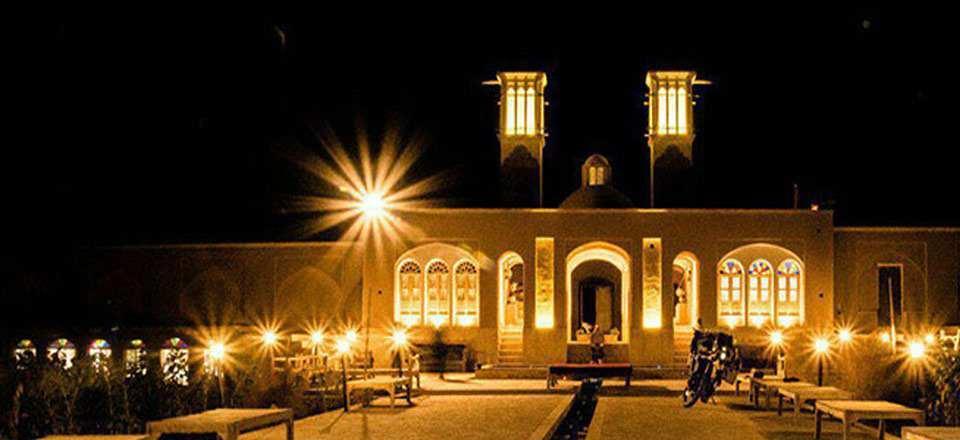 اجاره اقامتگاه بوم گردی خانه باغ شاکر در آران وبیدگل