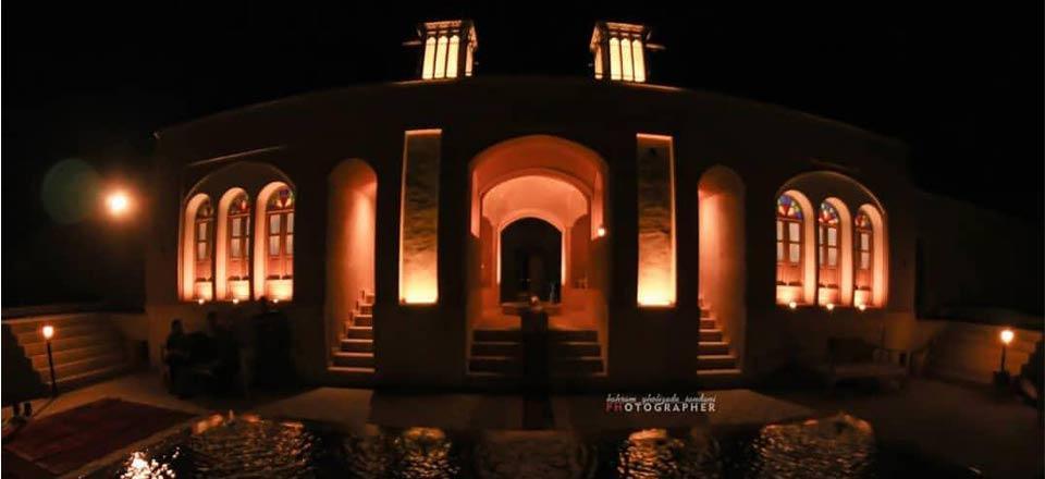 اجاره اقامتگاه بوم گردی خانه باغ شاکر در آران وبیدگل