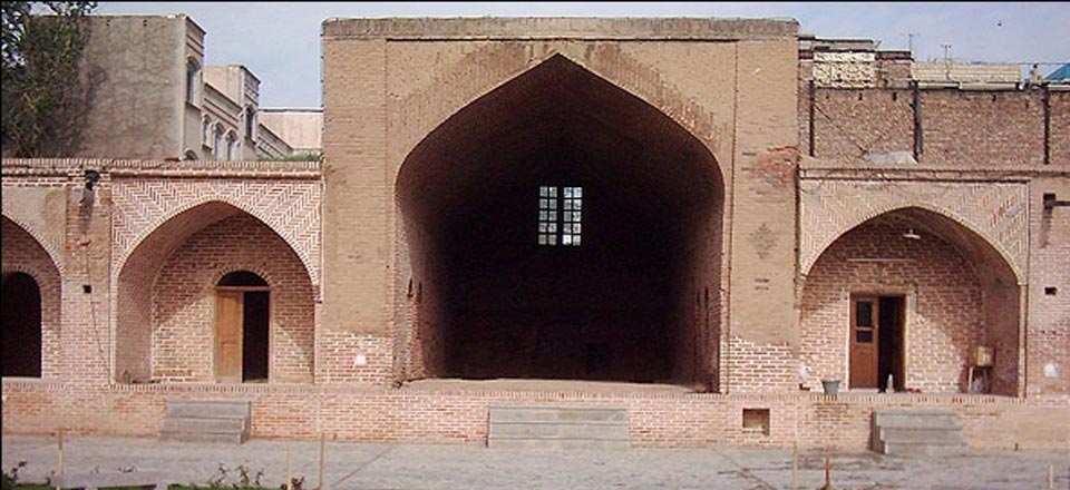 اقامتگاه کاروانسرای شاه عباسی در گرمسار