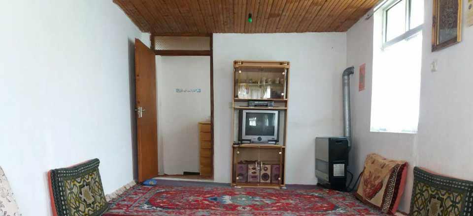 اقامتگاه بوم گردی وارش در رودبار