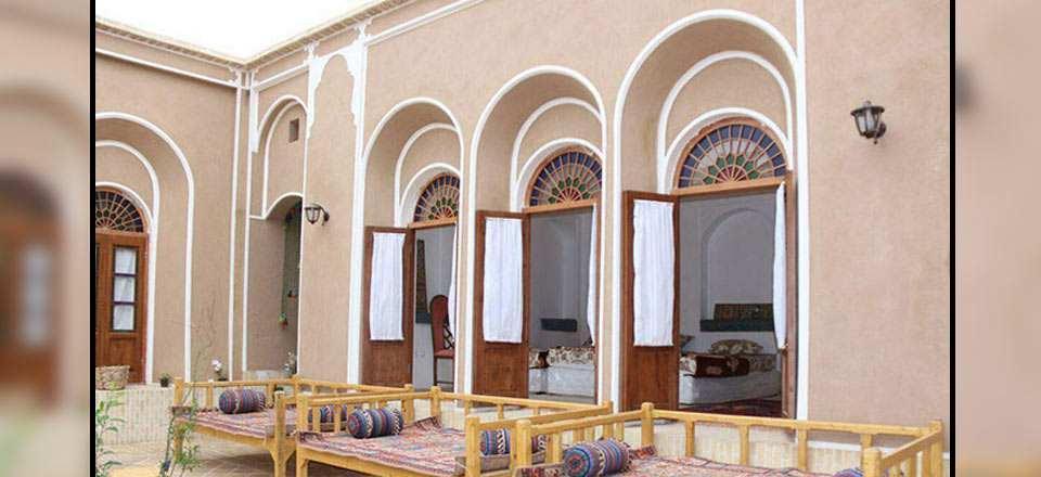 اجاره اقامتگاه بوم گردی ماه بی بی اردکان