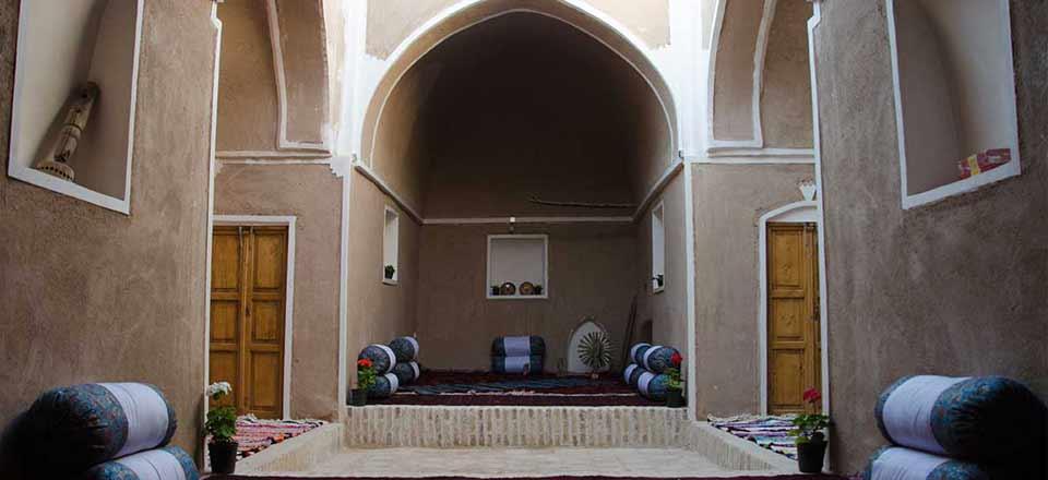 اقامتگاه بوم گردی ریگ و آفتاب در بشرویه