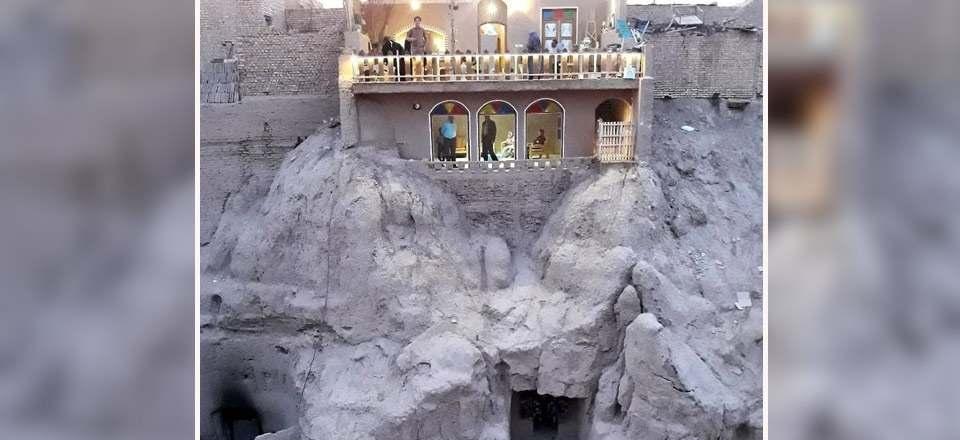 اقامتگاه بوم گردی لب خندق در میبد