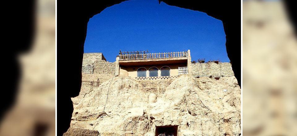 اقامتگاه بوم گردی لب خندق در میبد