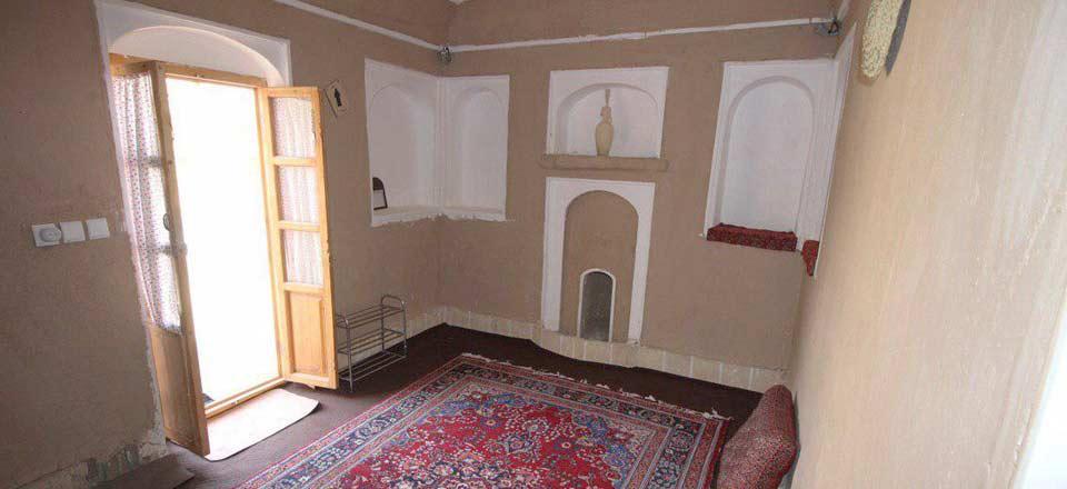 اقامتگاه بوم گردی هشت طاق در طبس